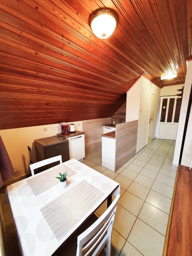 Nemes Apartmanhaz Heviz Ngoại thất bức ảnh